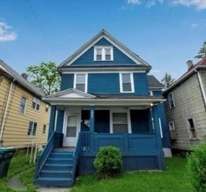 1706 Whitney Ave